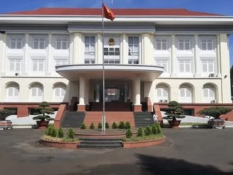 Gia Lai: Ký hàng loạt hồ sơ giả, cựu phó chủ tịch huyện bị khởi tố