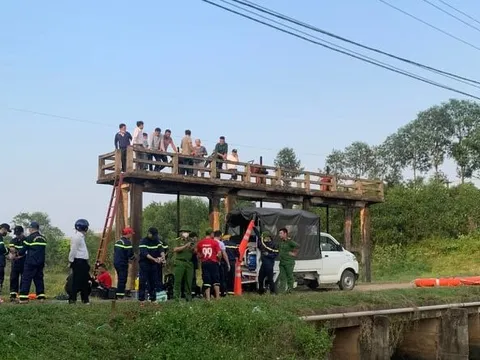 Rủ nhau ra kênh tắm, hai học sinh đuối nước thương tâm