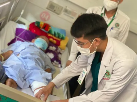 Bị vết xước nhỏ do vi khuẩn "lạ", người đàn ông chuyển nặng nguy kịch chỉ sau 1 ngày