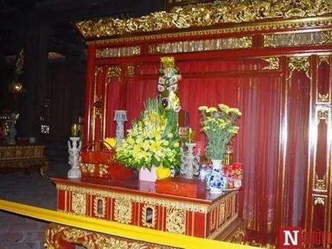 Choáng ngợp Chính điện với nội thất dát vàng của vương triều Hậu Lê