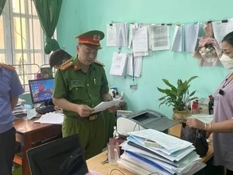 "Chiêu thức" bòn rút tiền công quỹ của nữ kế toán UBND xã