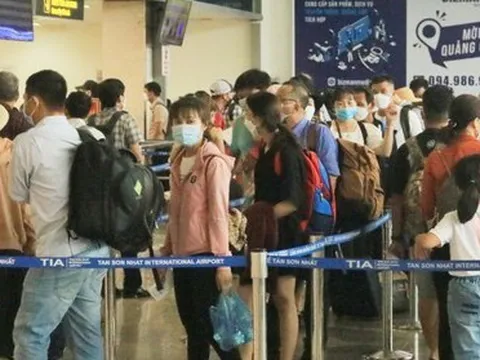 Sân bay Tân Sơn Nhất đón lượng khách kỷ lục dịp lễ 30-4