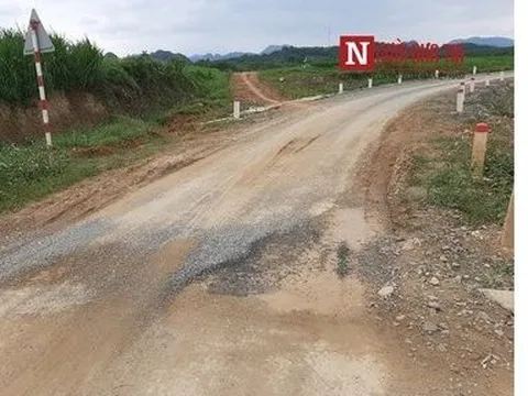 Đường 131 tỷ đồng chưa bàn giao đã hư hỏng, dấu hiệu kém chất lượng