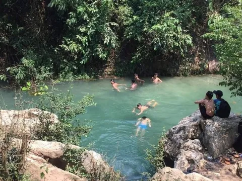 Nghệ An: Nữ sinh bị đuối nước, nam sinh lao ra cứu cũng chìm theo