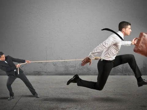 “Sale chiến” ồ ạt xin nghỉ, doanh nghiệp tận dụng công nghệ để gỡ rối