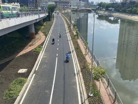 Tp.HCM: Cấm xe 2 bánh lưu thông qua cầu Sài Gòn đêm 30/4