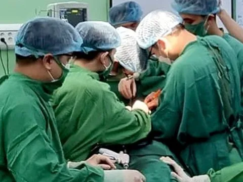 Cứu sống bệnh nhân sốc mất máu do vỡ u gan