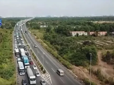 Chi tiết 5 phương án phân luồng giao thông các tuyến ra, vào Thành phố Hồ Chí Minh dịp nghỉ lễ 30/4 - 1/5