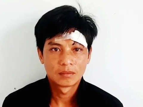 An Giang: Bắt nghịch tử đuổi chém mẹ ruột rồi đâm tử vong anh trai