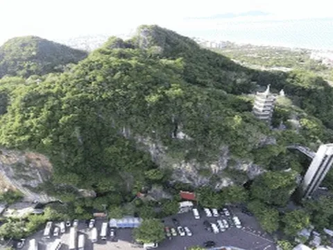 Hơn 2 triệu đồng cho 12 phút ngắm Đà Nẵng từ trên cao, du khách thấy gì?