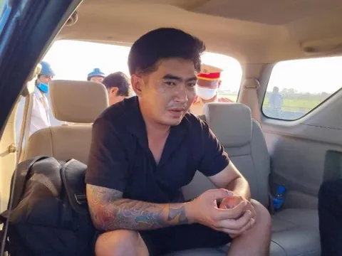 Kiên Giang: Bắt đối tượng nổ súng cướp taxi