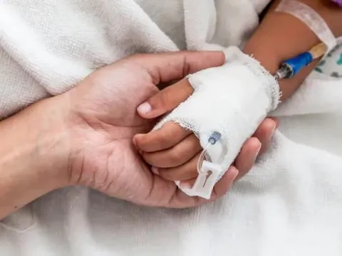 Gần 200 trẻ em mắc viêm gan bí ẩn trên khắp thế giới: Triệu chứng bệnh là gì?