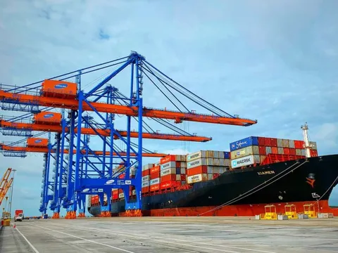 Lợi nhuận doanh nghiệp logistics - vận tải biển bứt phá, cổ phiếu Hải An, Viconship ngược dòng lập đỉnh mới