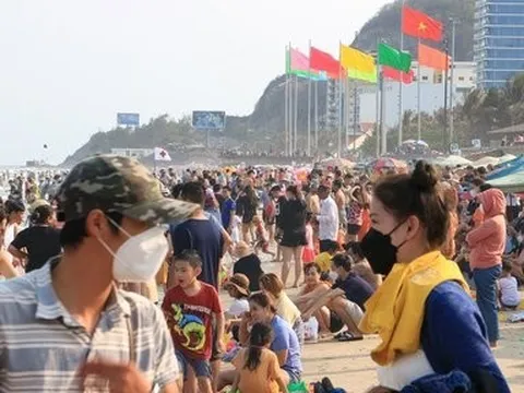 Vũng Tàu đón 165.000 lượt khách đến vui chơi, tắm biển kỳ nghỉ lễ 30/4-1/5