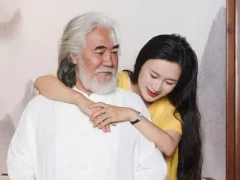 Điều ít biết về hôn nhân của “ông trùm” kiếm hiệp Trương Kỷ Trung bên bà xã kém 31 tuổi