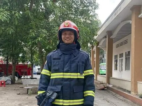 Thăng 2 cấp bậc hàm đối với Trung úy công an cứu 4 người đuối nước