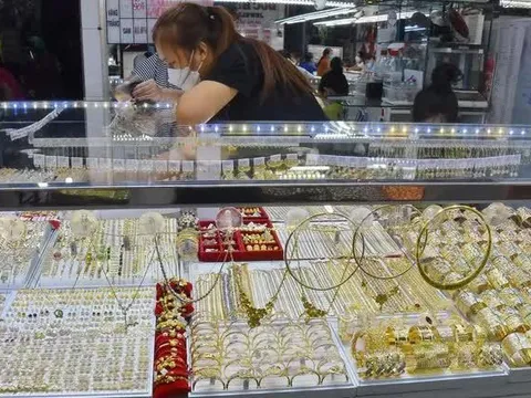 Giá vàng hôm nay 4-5: Tăng trở lại do lạm phát nóng lên