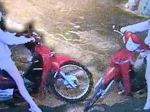 Quảng Nam: Truy tìm nữ nghi phạm đi xe Wave gây tai nạn chết người