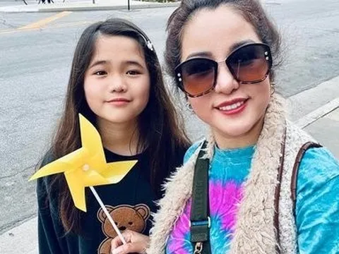 Lộ diện nhan sắc của con gái danh hài Thúy Nga