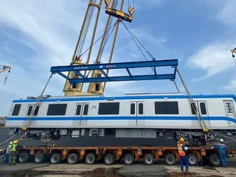 Toàn bộ 17 đoàn tàu Metro số 1 đã có mặt ở TP.HCM