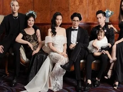 “Đả nữ” Ngô Thanh Vân khoe ảnh cưới đầy “quyền lực” bên đại gia đình