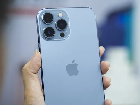 Đại lý “chơi lớn” giảm giá khủng cho hàng Huawei, iPhone 13 Pro max về mức "hời" chưa từng