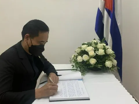 Hội Luật gia Việt Nam viếng nguyên Chủ tịch Quốc hội, nguyên Bộ trưởng Ngoại giao nước Cộng hòa Cuba