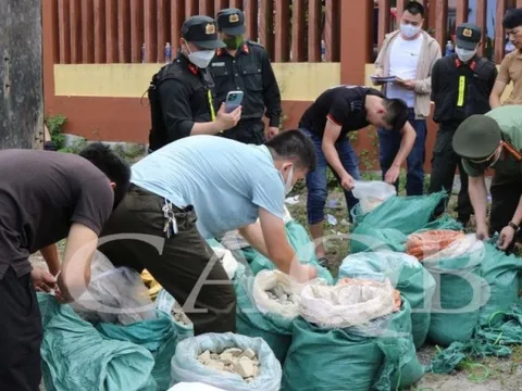 Cuộc truy kích lúc rạng sáng bắt 2 kẻ vận chuyển gần 1 tấn thuốc nổ