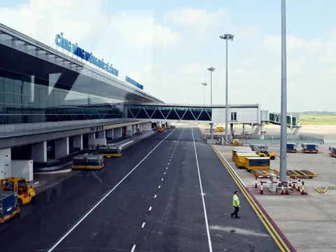 Tăng cường khai thác sân bay Cần Thơ