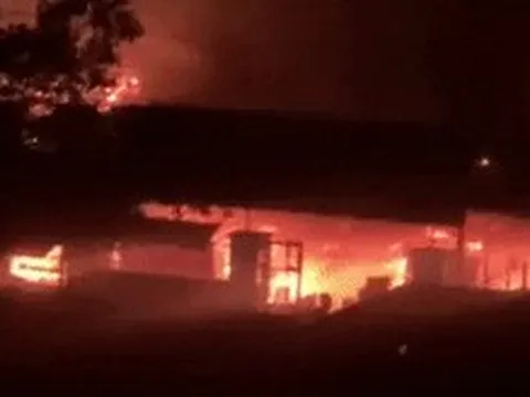 Cháy nhà và quán tạp hóa trong đêm, tài sản hơn 700 triệu đồng bị thiêu rụi