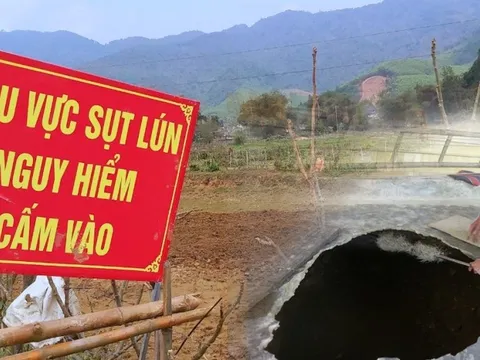 Nghệ An: Nhiều nhà dân bỗng dưng nứt toác, xuất hiện "hố tử thần" ở sân