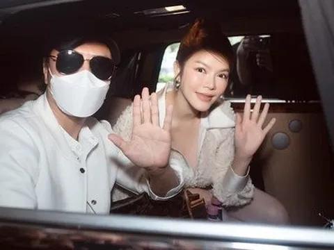 Lý Nhã Kỳ ra sân bay đón tài tử phim Giày thủy tinh