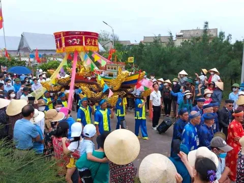 Độc đáo lễ hội cầu ngư Nhượng Bạn, hàng nghìn người đổ về tham gia