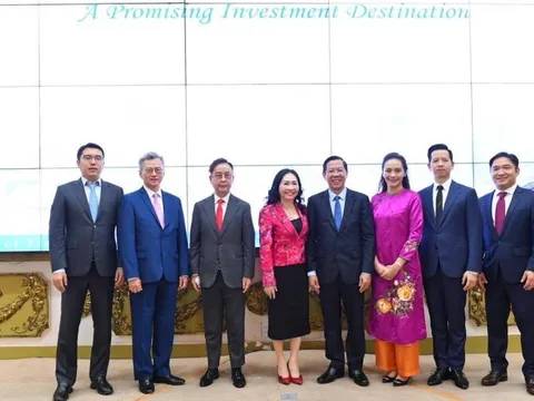 Động thái đầu tư của “siêu nhân” Lý Gia Thành (Kỳ 1): Chuyển hướng đầu tư