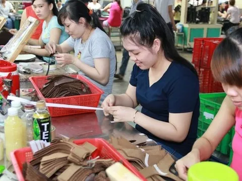 Ồ ạt rút BHXH một lần: Phải giảm tuổi nghỉ hưu