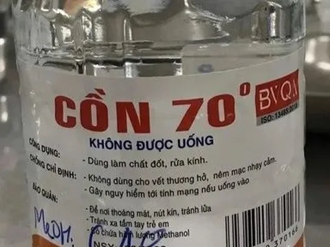 Hiệu thuốc không được phép kinh doanh, bày bán cồn công nghiệp