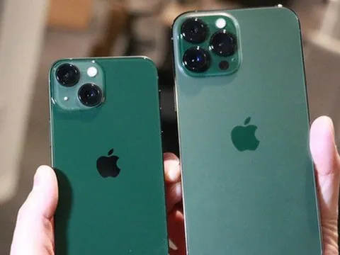 Samsung Galaxy S22 mất giá cực nhanh, iPhone 13 mới là khoản đầu tư tốt nhất