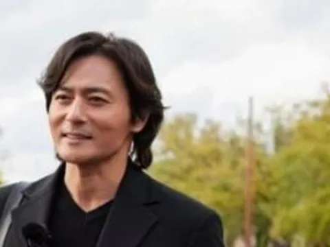 Sau scandal, Jang Dong Gun lần đầu lộ mặt bên vợ nhưng gây thất vọng, thua người thứ 3