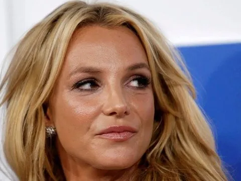 Britney Spears bị sảy thai