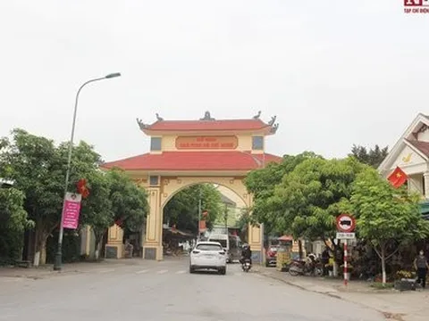 Rưng rưng bên kỷ vật khi về thăm quê ngoại của Chủ tịch Hồ Chí Minh