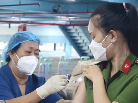 Tuần tới, TP HCM sẽ tiêm vắc-xin phòng Covid-19 mũi 4