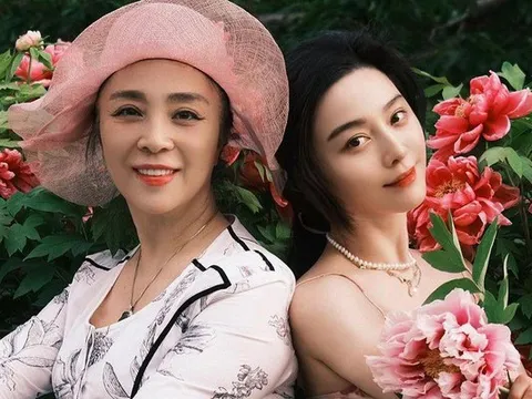 Phạm Băng Băng hiếm hoi đăng ảnh chụp chung với mẹ ruột, nhan sắc gây ‘bão’