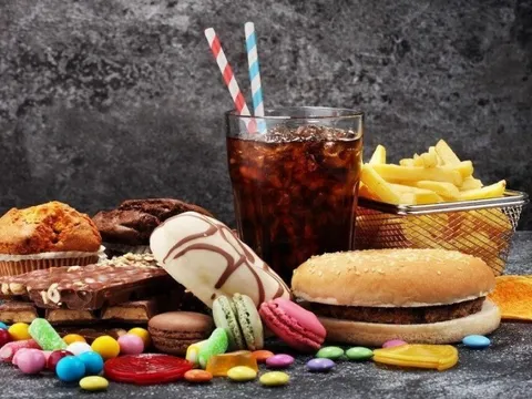 5 thực phẩm cần tránh để có làn da mịn màng