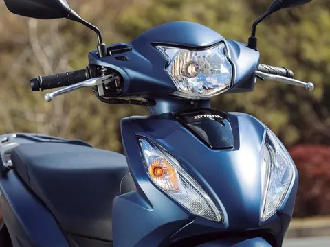 "Anh em song sinh" của Honda Vision Việt Nam tung bản cập nhật "nét căng", cốp lên 18L