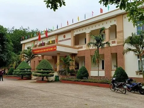 Thanh Hóa: Kỷ luật 7 cán bộ tổ chức đi du lịch Phú Quốc trong ngày làm việc