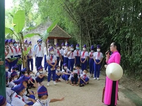 Chuyện về các nữ thuyết minh nguyện cả đời học tập theo tấm gương Bác Hồ vĩ đại