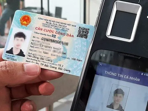 Căn cước công dân gắn chip có thể rút tiền mặt tại ATM: 2 phút là xong