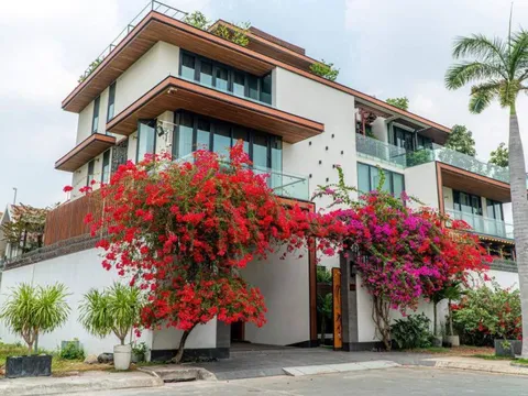 "Hoa hậu ở nhà 200 tỷ" trước ly hôn: Căn biệt thự đẳng cấp không tìm được chỗ chê!