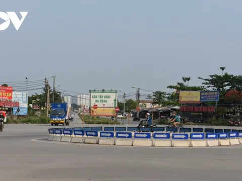 Công viên thể thao cây xanh Hà Đông bỏ hoang, nhà hàng, kho xưởng mọc lên như nấm