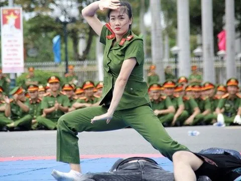 Ảnh: Mãn nhãn màn thi tài võ thuật "mình đồng da sắt" của các chiến sỹ công an miền Trung